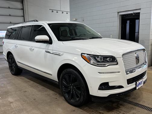2023 Lincoln Navigator L Reserve