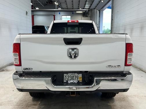 2020 RAM 2500 Tradesman Crew Cab 4X4 8' Box