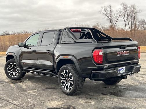 2025 GMC Canyon AT4