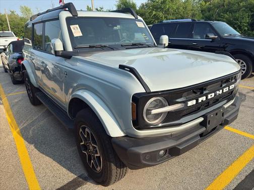 2024 Ford Bronco Outer Banks