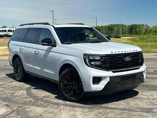 SPACE SILVER METALLIC 2025 Ford Expedition Platinum