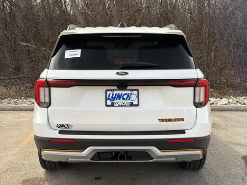 STAR WHITE MET TRI-COAT 2026 Ford Explorer Tremor