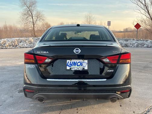 2021 Nissan Altima SR Intelligent AWD