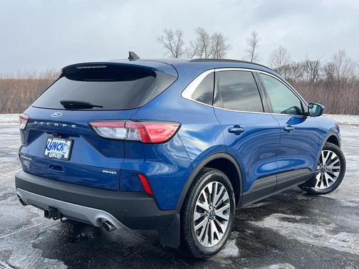 2022 Ford Escape Titanium