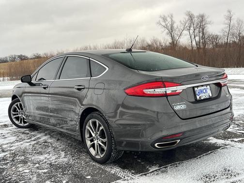 2017 Ford Fusion SE