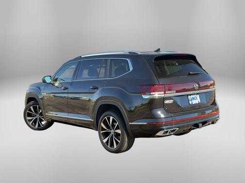 Deep Black Pearl 2024 Volkswagen Atlas 2.0T SEL Premium R-Line 4MOTION