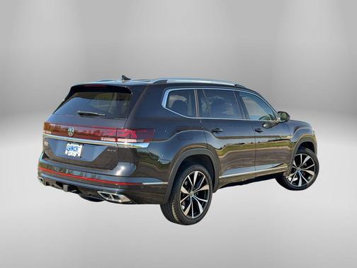 Deep Black Pearl 2024 Volkswagen Atlas 2.0T SEL Premium R-Line 4MOTION