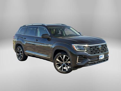 Deep Black Pearl 2024 Volkswagen Atlas 2.0T SEL Premium R-Line 4MOTION