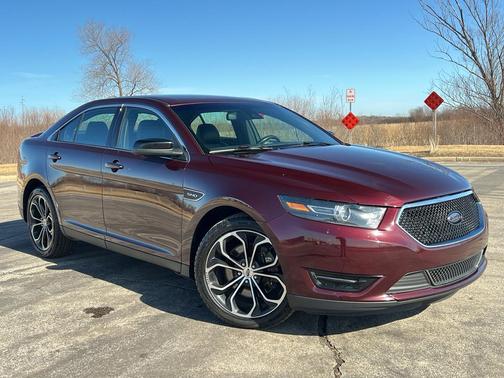 2019 Ford Taurus SHO
