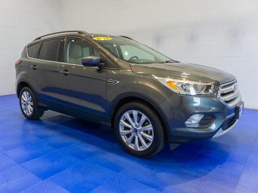 Photo 2 of 28 of 2019 Ford Escape SEL