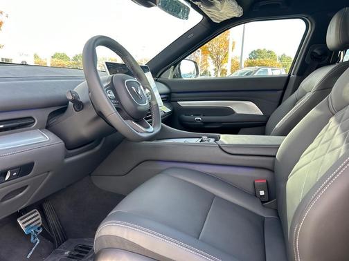 2024 VinFast VF 9 Plus