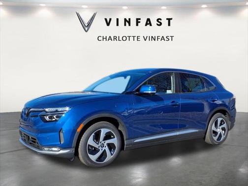 2025 VinFast VF 8 Eco