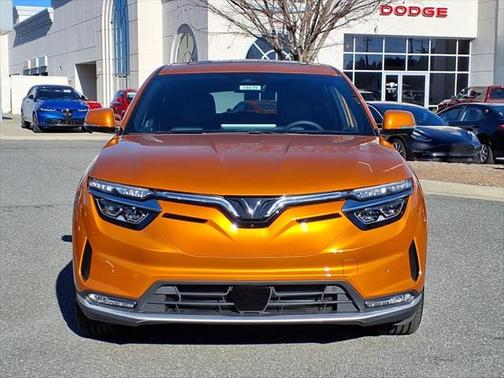 2025 VinFast VF 8 Plus