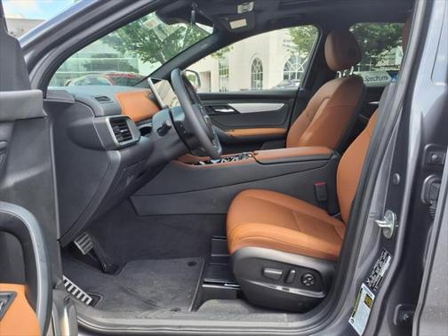 2025 VinFast VF 8 Plus