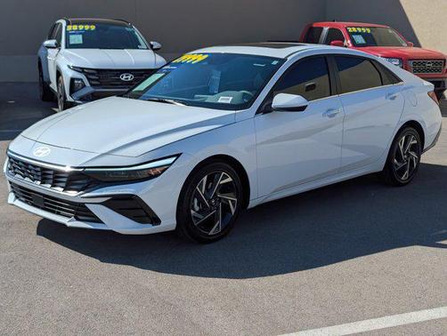 2025 Hyundai ELANTRA SEL