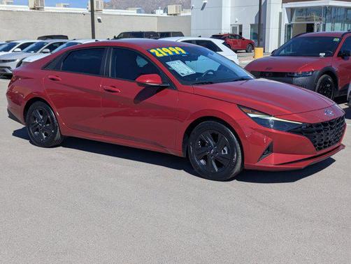 2023 Hyundai ELANTRA SEL