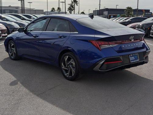 2025 Hyundai ELANTRA SEL