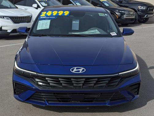2025 Hyundai ELANTRA SEL