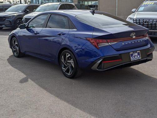 2025 Hyundai ELANTRA SEL
