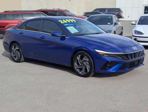 2025 Hyundai ELANTRA SEL