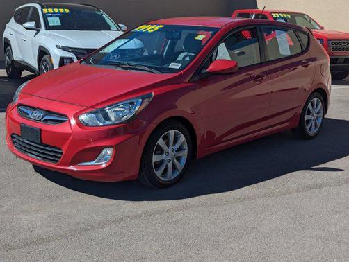 2012 Hyundai Accent SE