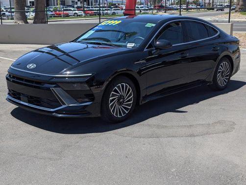 2024 Hyundai SONATA Hybrid SE