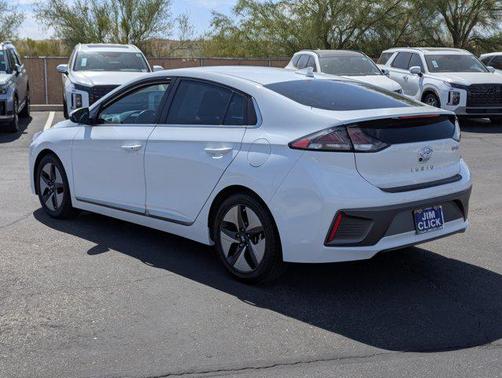 2022 Hyundai IONIQ Hybrid SEL