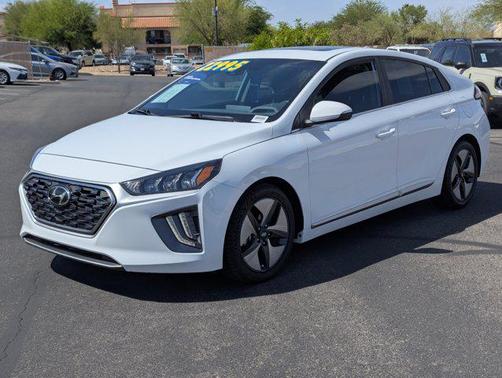 2022 Hyundai IONIQ Hybrid SEL