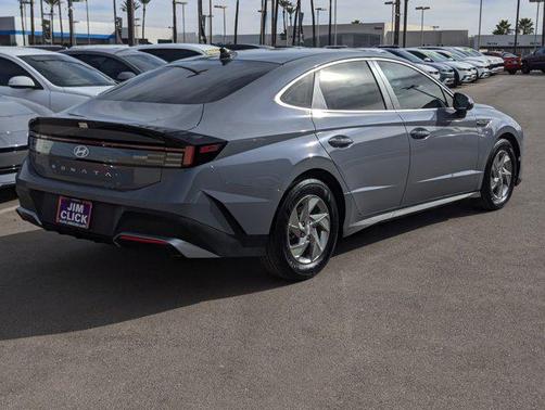 2025 Hyundai SONATA SE