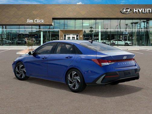 2025 Hyundai ELANTRA SEL