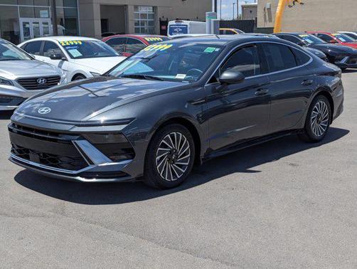 2024 Hyundai SONATA Hybrid SE