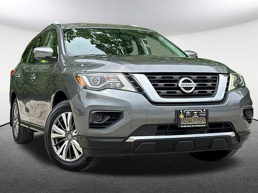 Gun Metallic 2019 Nissan Pathfinder S