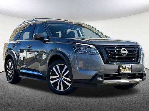 2023 Nissan Pathfinder Platinum 4WD