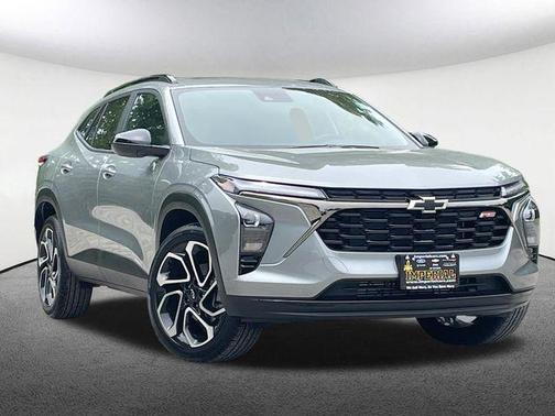 Sterling Gray Metallic 2026 Chevrolet Trax FWD 2RS