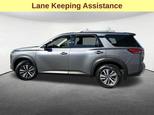 2024 Nissan Pathfinder SL 4WD