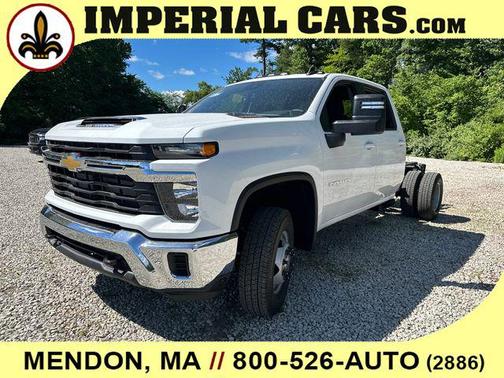 Summit White 2026 Chevrolet Silverado 3500 LT