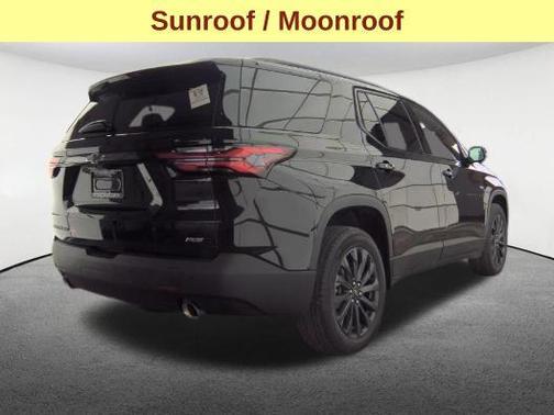 Mosaic Black Metallic 2023 Chevrolet Traverse RS