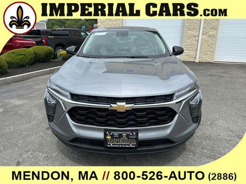 2025 Chevrolet Trax LS