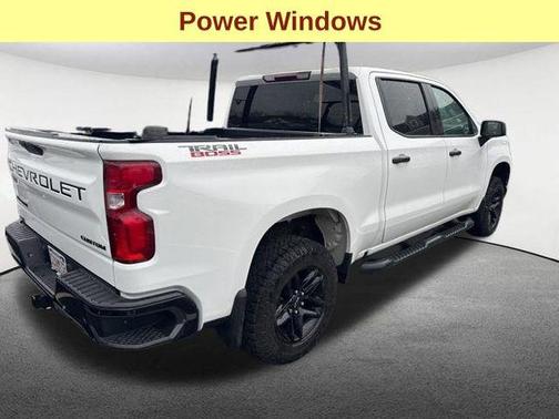 Summit White 2021 Chevrolet Silverado 1500 Custom Trail Boss