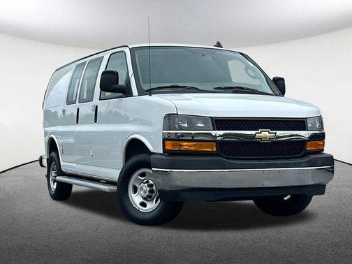 2022 Chevrolet Express 2500 RWD 2500 Regular Wheelbase WT