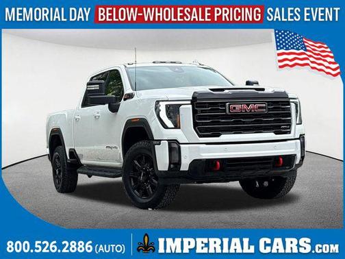 Summit White 2024 GMC Sierra 2500 AT4