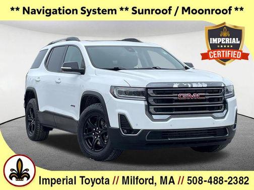 Summit White 2022 GMC Acadia AT4
