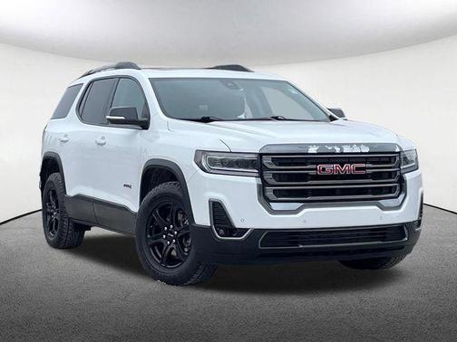 2022 GMC Acadia AT4