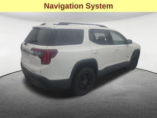 2022 GMC Acadia AT4