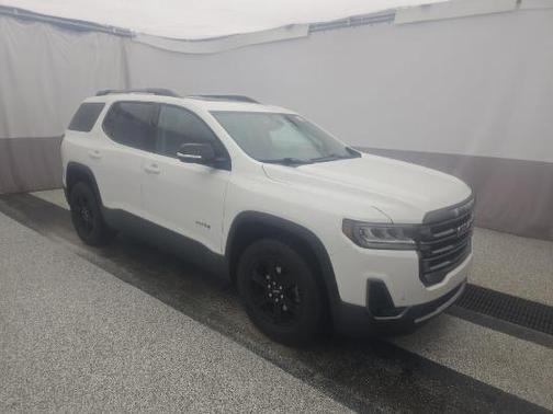 2022 GMC Acadia AT4
