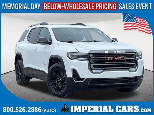 Summit White 2022 GMC Acadia AT4