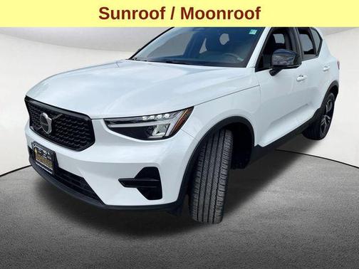 2024 Volvo XC40 B5 Core Bright Theme