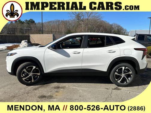 Summit White 2026 Chevrolet Trax FWD 1RS