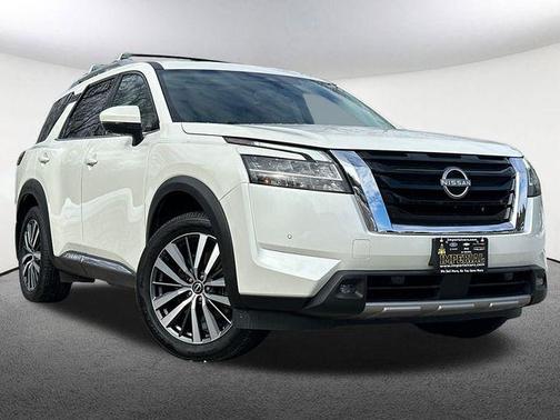 2022 Nissan Pathfinder Platinum 4WD