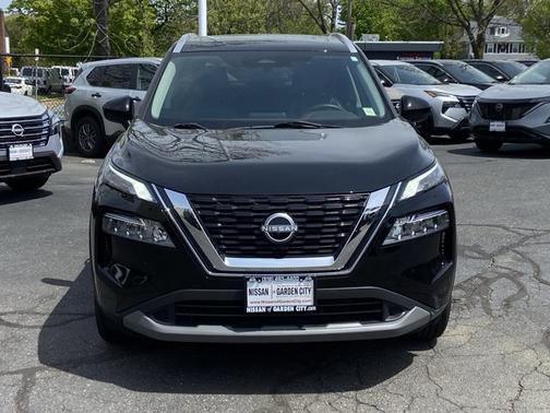 Black 2023 Nissan Rogue SV